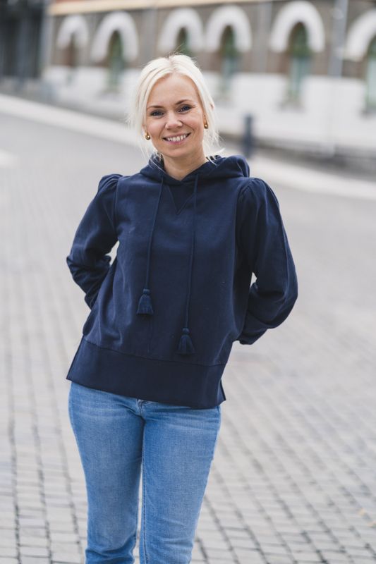 Mimmi Hoodie Navy - Vakre Vene