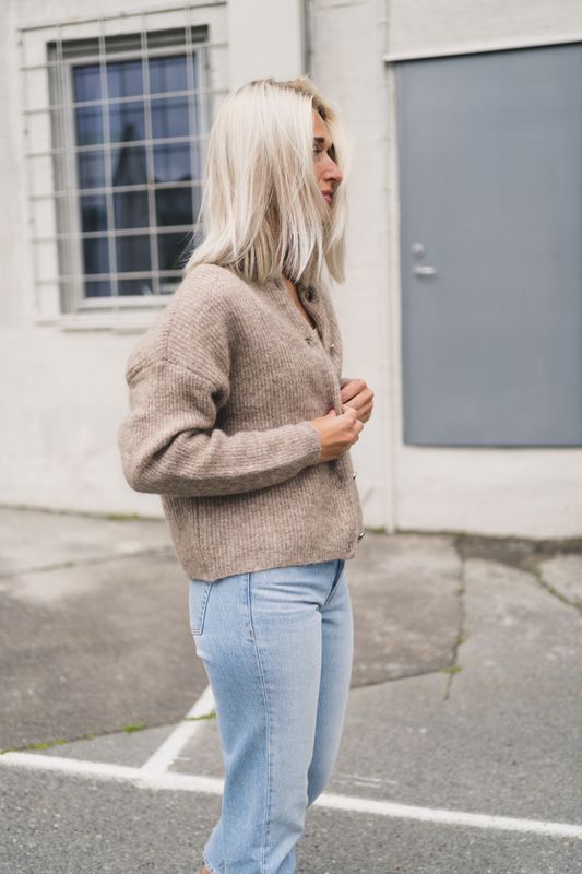 Debbie Short Cardigan Warm Sand Melange 