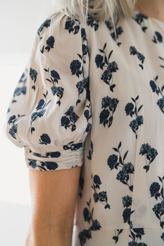 Allegra Dress Cream Hortensia Print 
