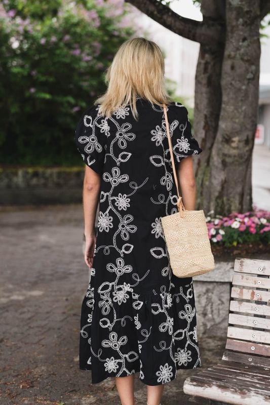 Veronica Dori Emb Dress Black 