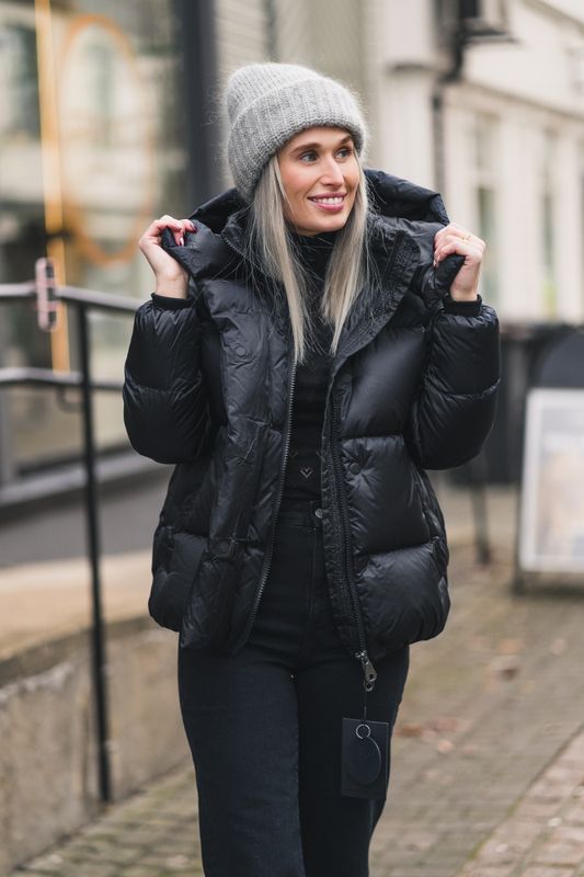 Lucie Boxy Black 