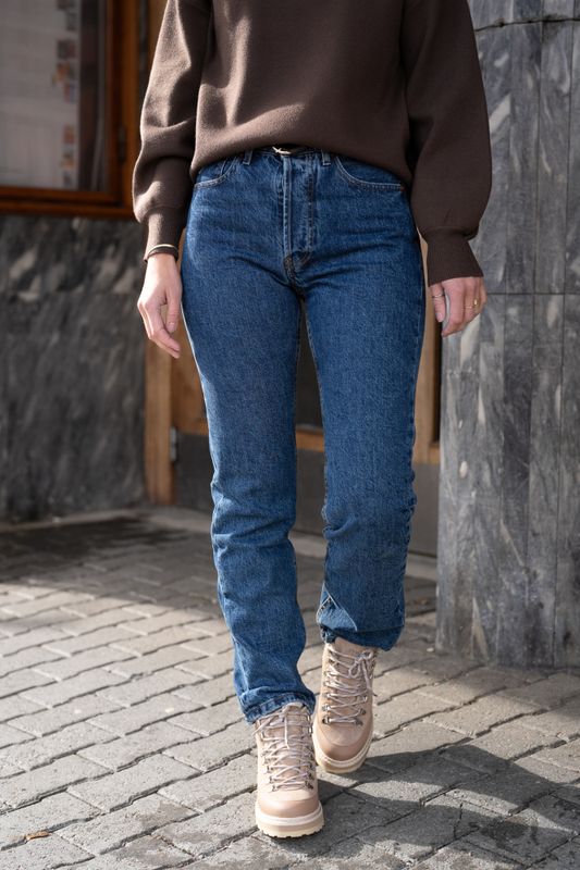 Lindsay Jackson Dark Piedra Wash 