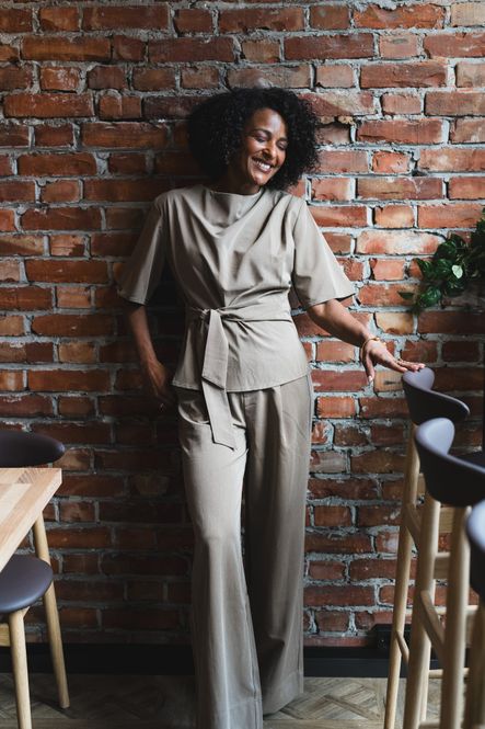 Hovedbilde Melva Tie SS Blouse Faded Khaki 
