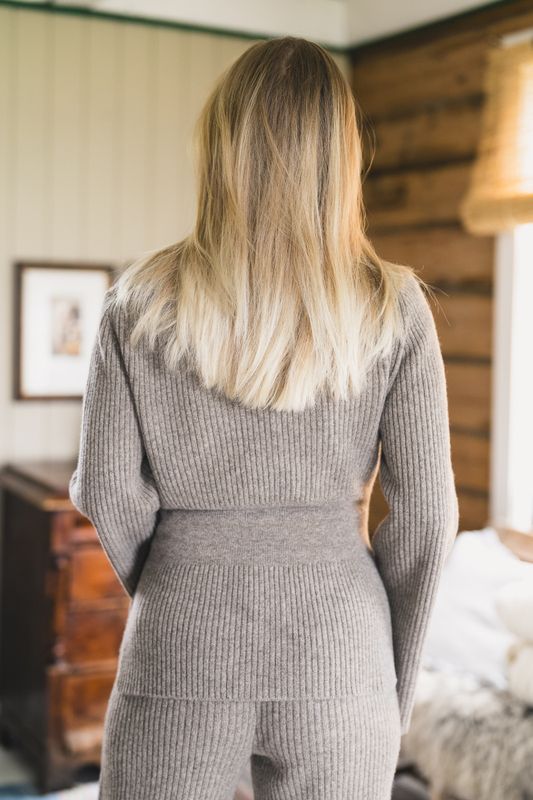 Amara Fitted Cardigan Taupe 