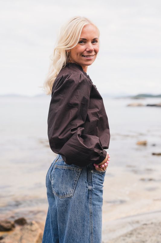 Ida Maja V Shirt Black Coffee 