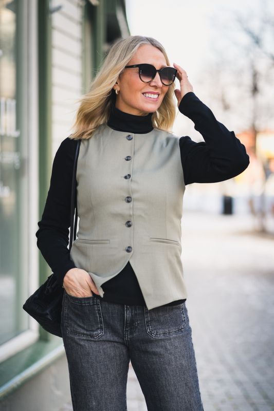 Saruma Vest 14635 Vetiver 