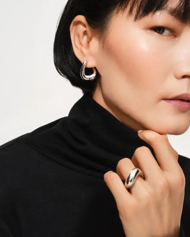 Twist Hoops 