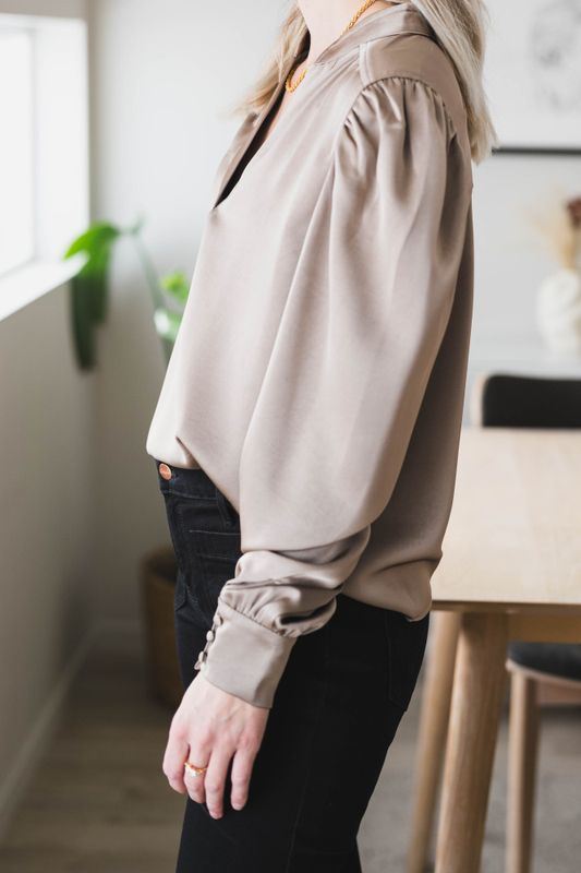 Rosslyn Heavy Sateen Blouse Dark Taupe 
