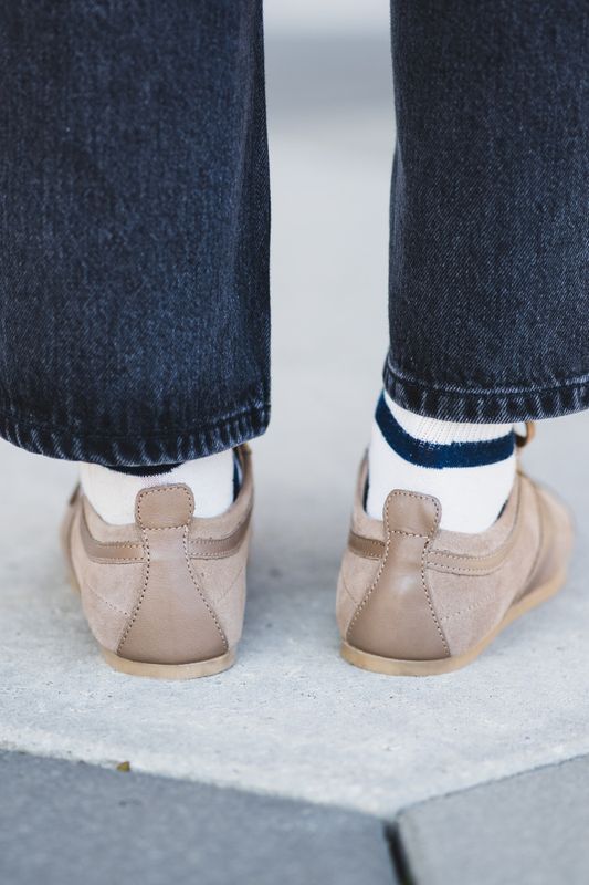 Shade Suede Leather Taupe 