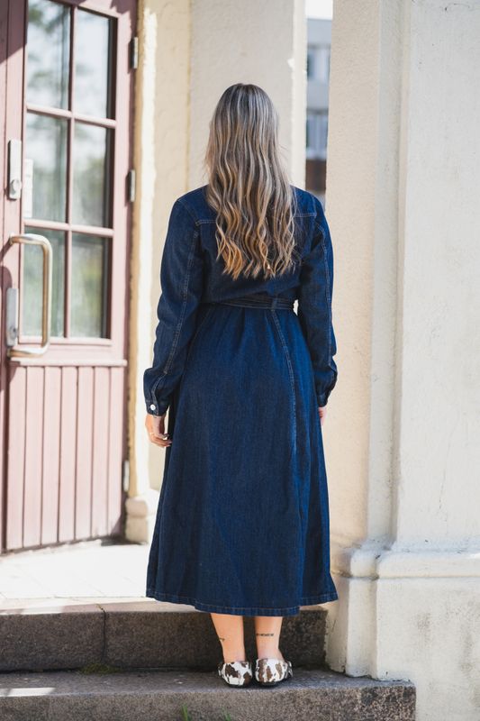Elisa Belted Midi Dress Rinse