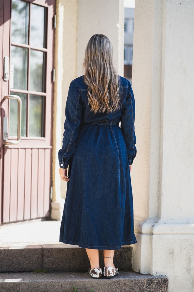 Elisa Belted Midi Dress Rinse
