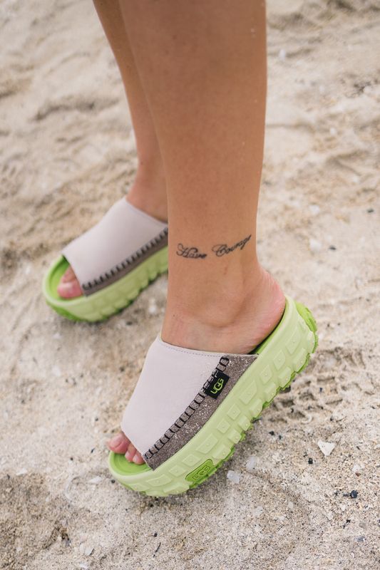 W Venture Daze Slide Ceramic/Caterpillar  