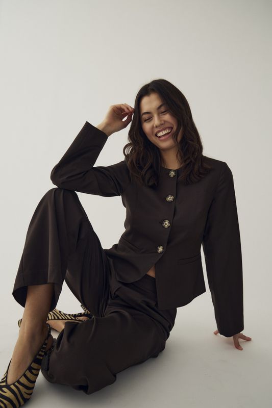 Kasaundra LS Blazer Chocolate 