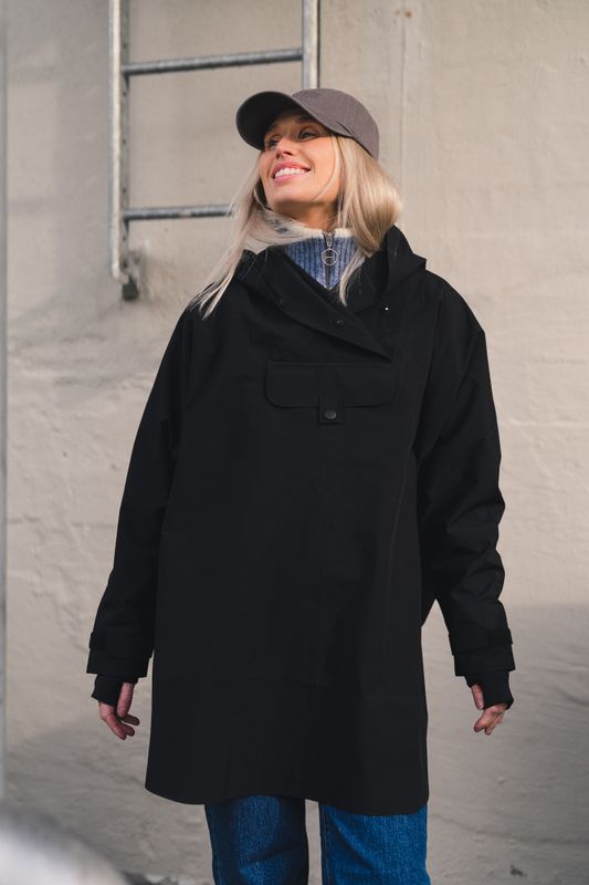 Bergen Poncho Black 