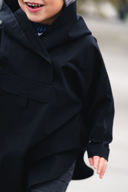 Bergen Poncho Mini Black 
