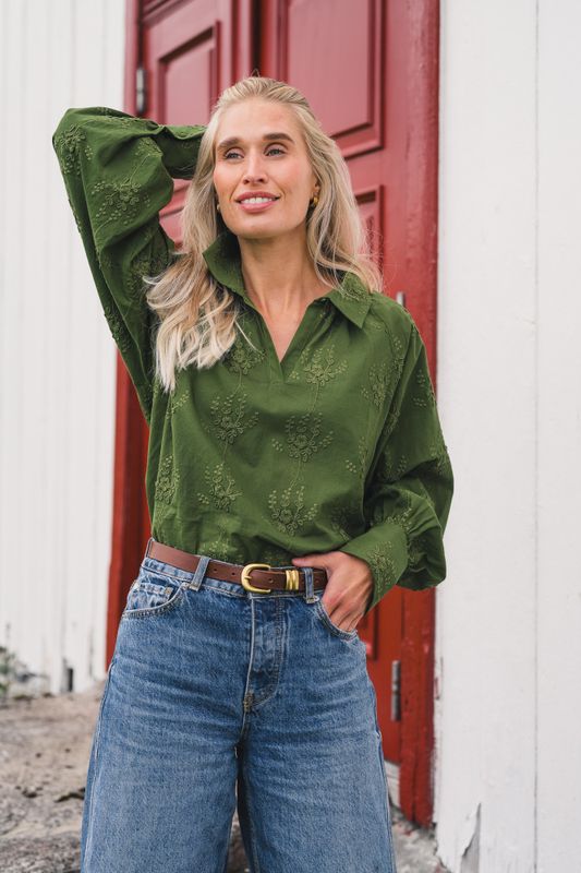 Camilla Top EMB Chive 