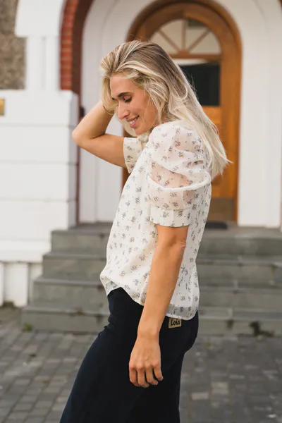 Hovedbilde Roella Soft Fleur Blouse Creme 