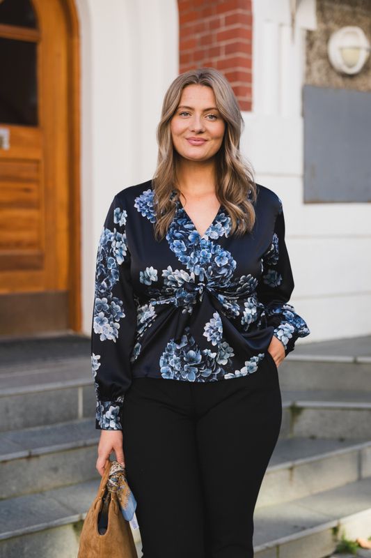 Blair Blouse Hydrangea