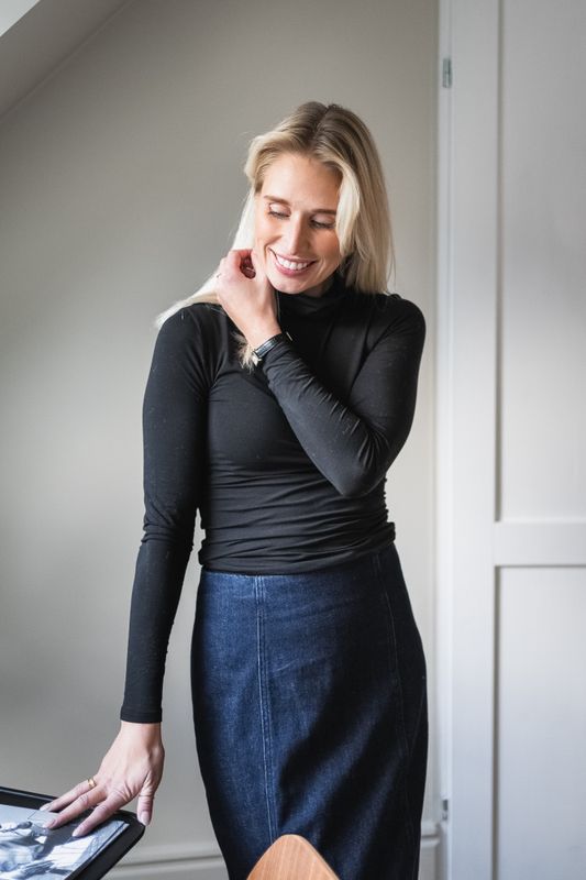 Betrina R LS Top Black