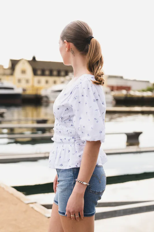 Sapura Flower Dobby Blouse Blue Flower 