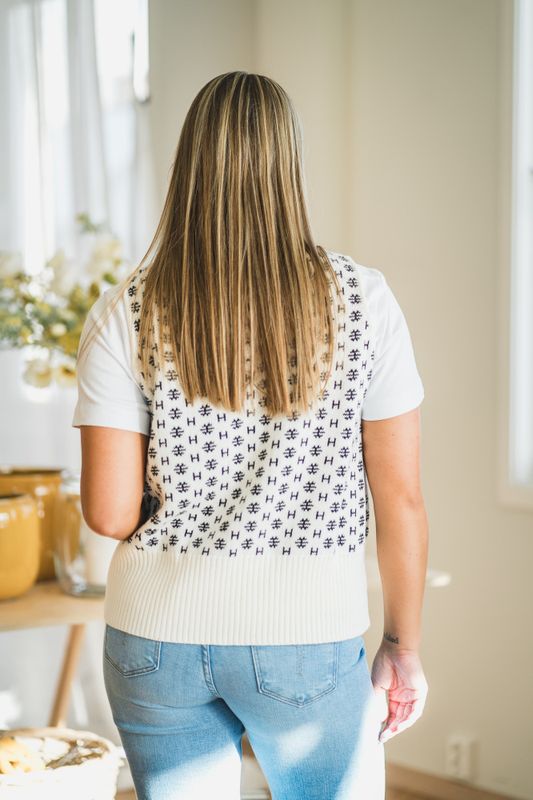 Logo Vest White Alyssum 