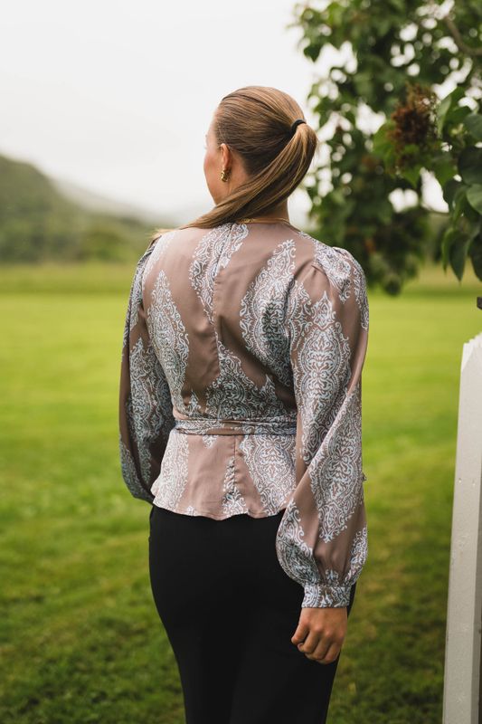 Rista Paisley Drop Blouse Dark Taupe/Light Blue 