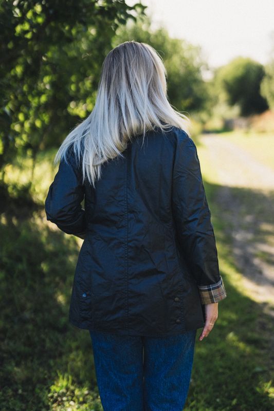Beadnell Wax Jacket Navy 