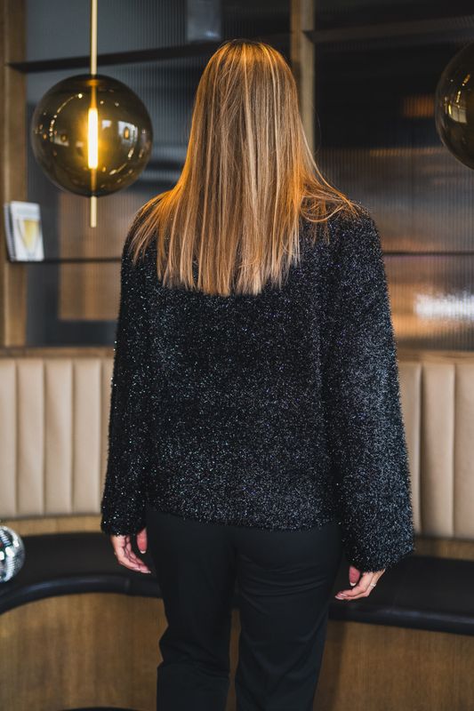 Yelena Pullover Black