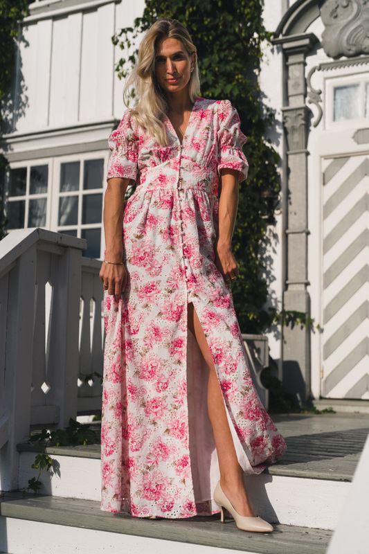 Evie Maxi Dress Peony Pop Pink 
