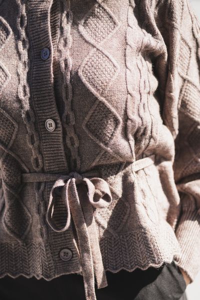 Hovedbilde Row Cable Tie Cardigan Walnut 