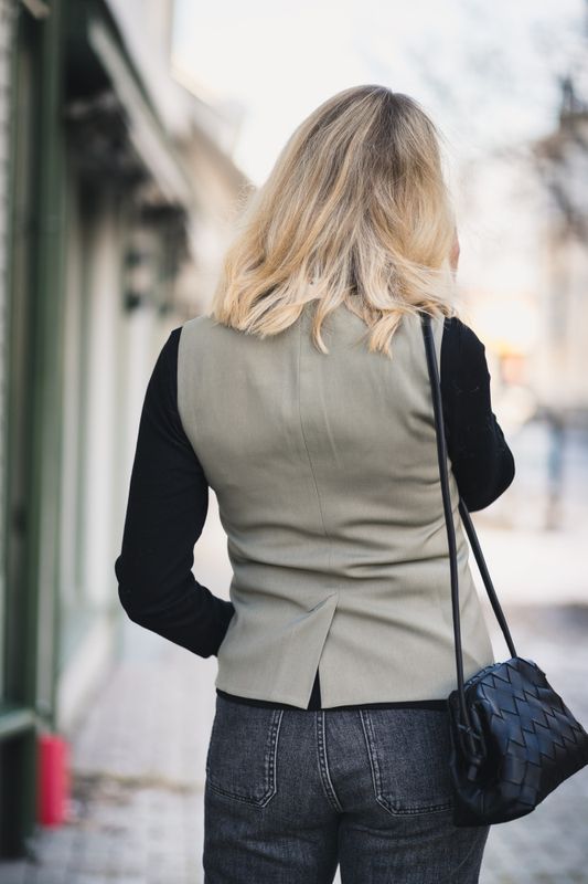 Saruma Vest 14635 Vetiver 