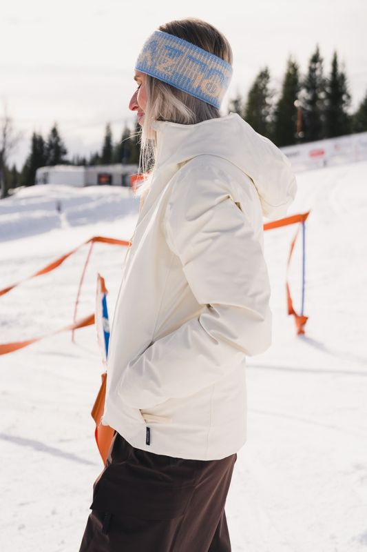 W Tryvann Light Down Jacket Ecru 