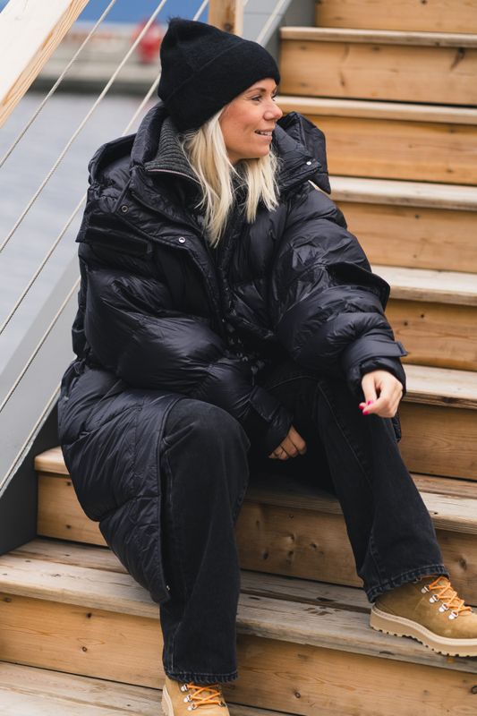 Steilia Down Jacket Black 