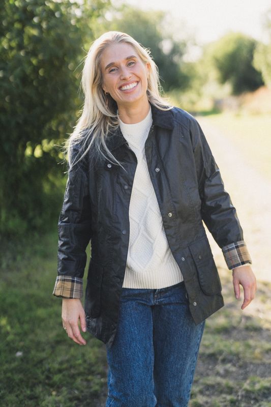 Beadnell Wax Jacket Navy 