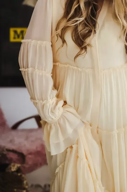 Showbird Dress Soft Butter