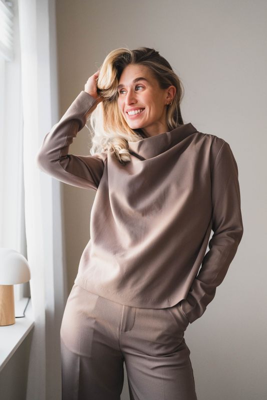 Beverly Top Taupe Grey 