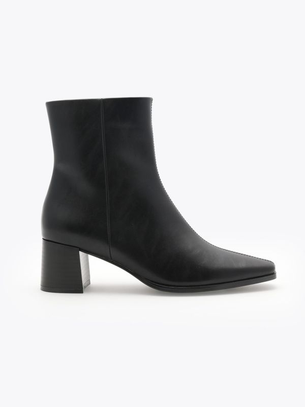 Adare Boot Black 