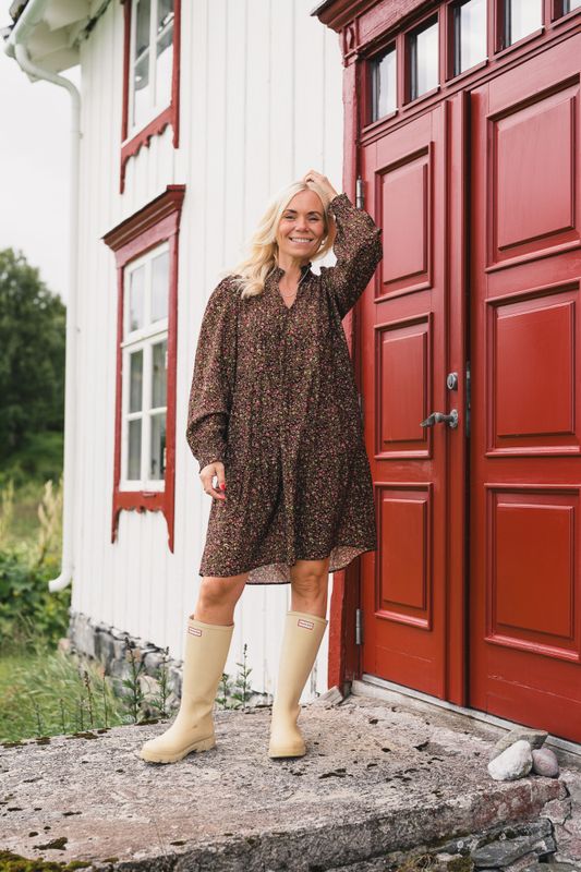 Alva Astrid Dress Black Coffee Flower 
