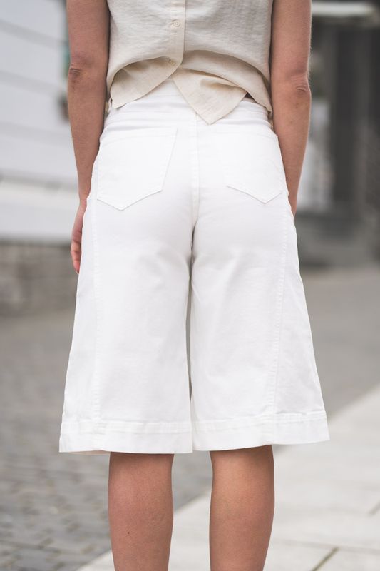 Kaia Capri Jeans White Alyssum 