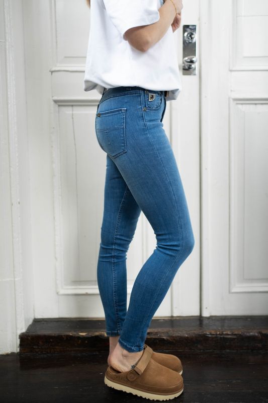 Celia Leia Teal Stone