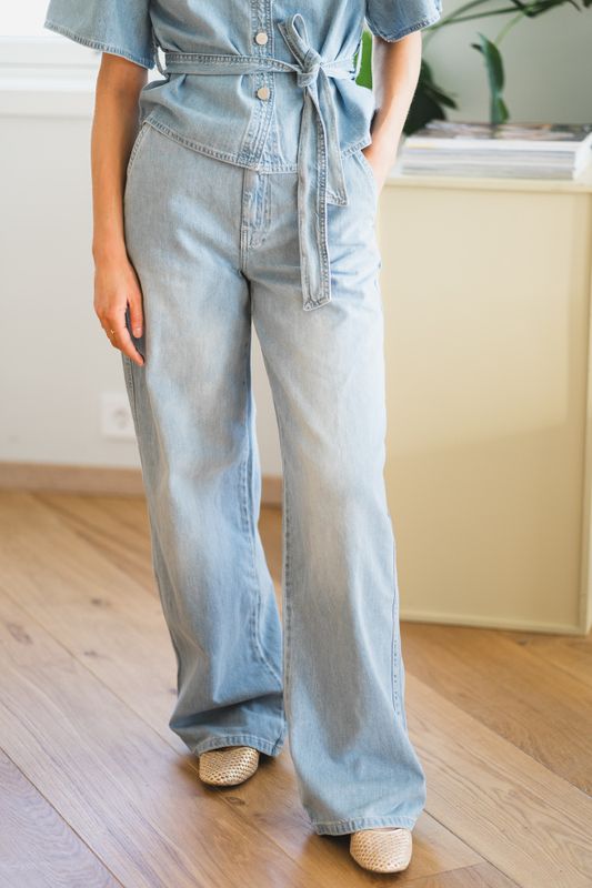 Ingrid Lis HW Wide Jeans Light Blue Wash