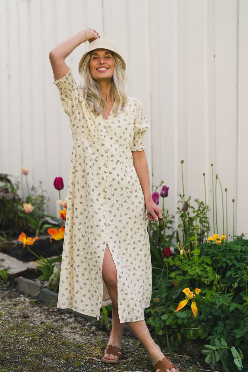 Valley Soft Fleur Dress Creme 