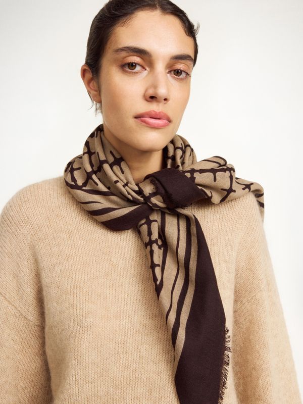 Cornelis Wool Scarf Dark Mahogany