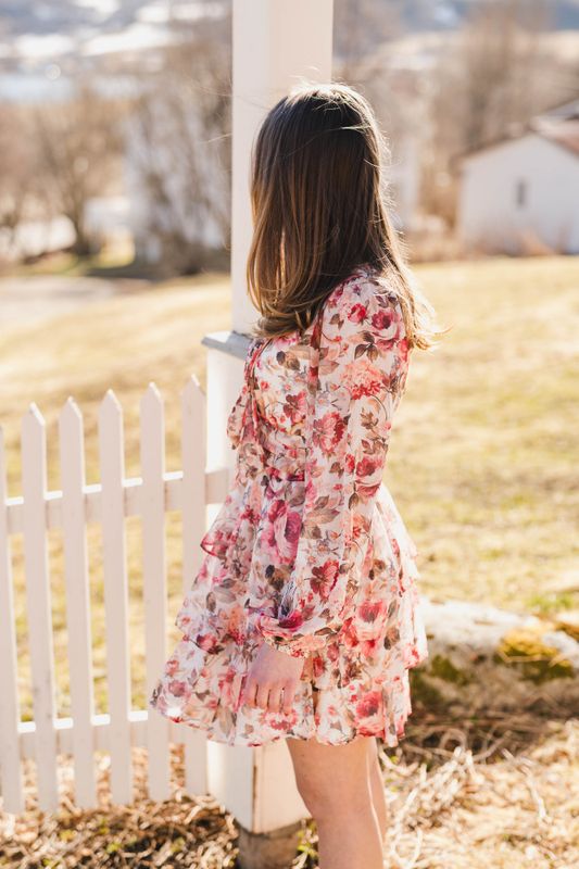 Mio Vintage Flower Dress Creme 