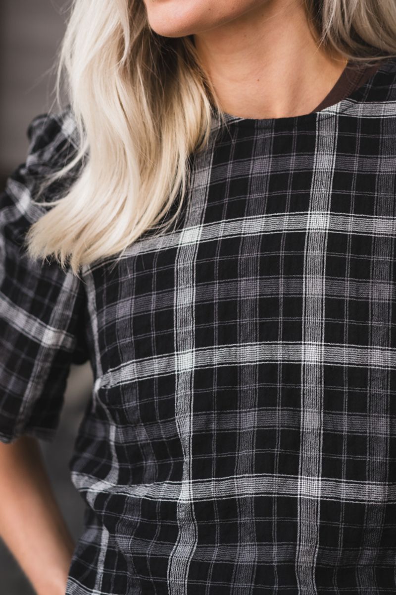 Sally Check SS Blouse Black 