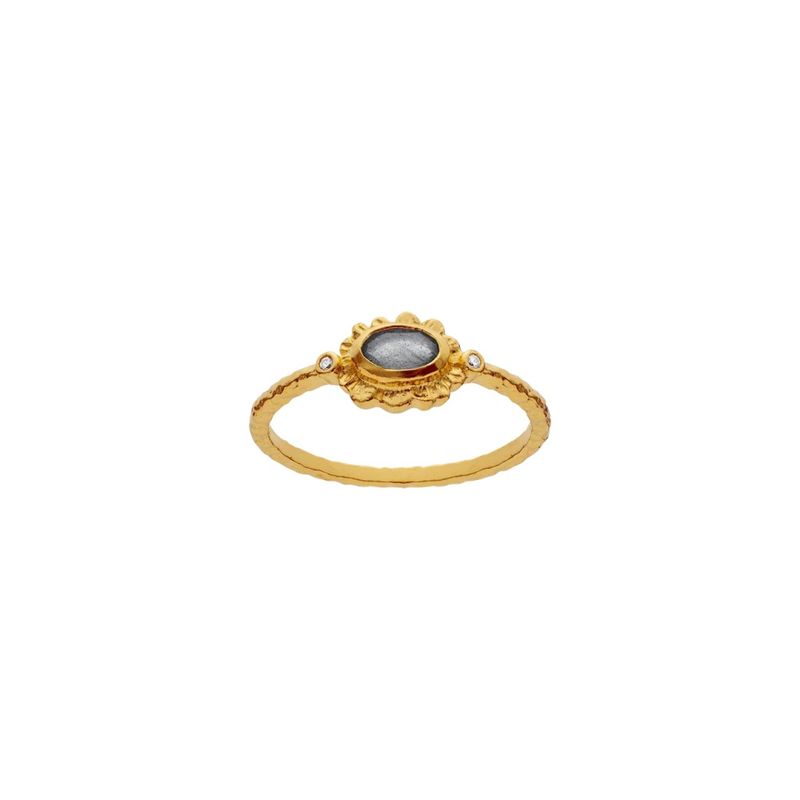 Lia Ring