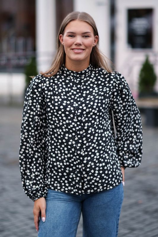 Sabby LS Shirt Black Flower 